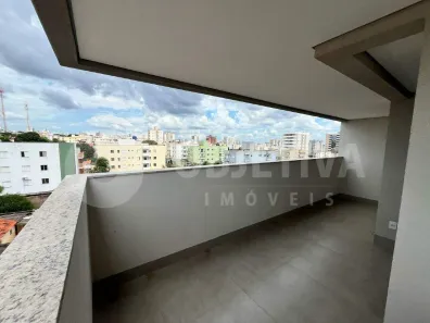 Cobertura com 3 Quartos à venda, 161m² no Segismundo Pereira, Uberlândia