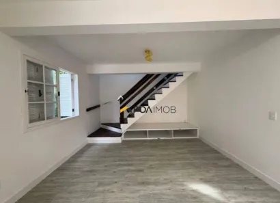Casa com 3 Quartos para alugar, 170m² no Nonoai, Porto Alegre