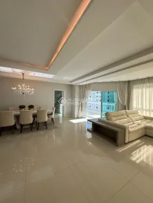 Apartamento com 4 Quartos à venda, 210m² no Meia Praia, Itapema