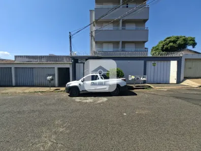 Apartamento com 2 Quartos para alugar, 62m² no Santa Mônica, Uberlândia