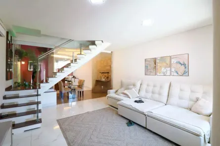 Casa com 3 Quartos à venda, 276m² no Jardim Aeroporto, São Paulo