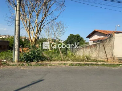 Lote/Terreno à venda, 504m² no São Judas Tadeu, Montes Claros