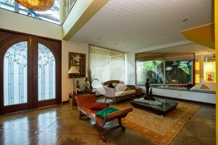 Casa de Condomínio com 3 Quartos à venda, 300m² no Piratininga, Niterói