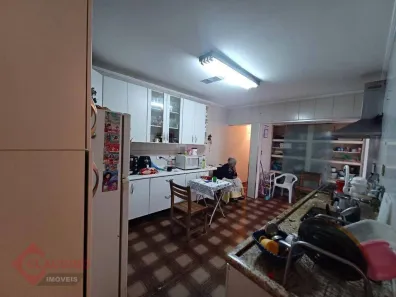 Casa com 3 Quartos à venda, 230m² no Vila Olinda, São Paulo
