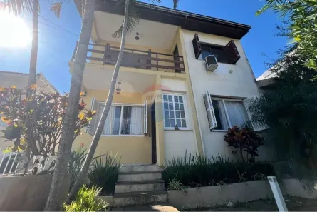 Casa com 4 Quartos à venda, 220m² no Petrópolis, Porto Alegre