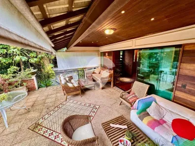 Casa de Condomínio com 4 Quartos à venda, 240m² no Itaipu, Niterói