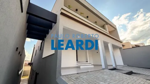 Sobrado com 4 Quartos à venda, 281m² no Jardim das Acácias, Poços de Caldas