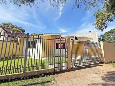 Casa com 2 Quartos para alugar, 70m² no Loteamento Madrid, Maringá