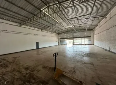 Galpão/Depósito/Armazém com 1 Quarto para alugar, 450m² no Cidade de Deus, Sete Lagoas
