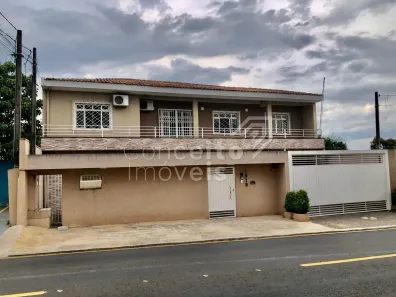 Sobrado com 3 Quartos à venda, 342m² no Uvaranas, Ponta Grossa