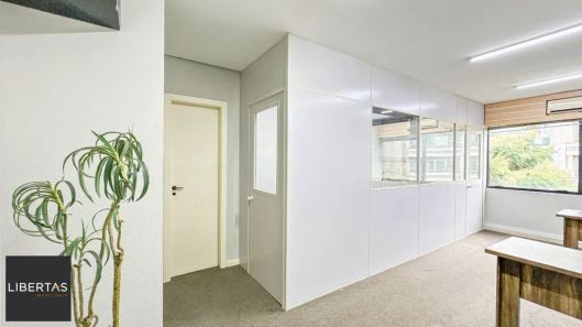 Sala Comercial à venda, 36m² no Petrópolis, Porto Alegre