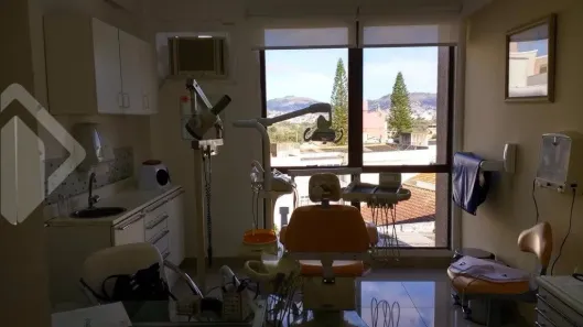 Sala Comercial à venda, 31m² no Três Figueiras, Porto Alegre