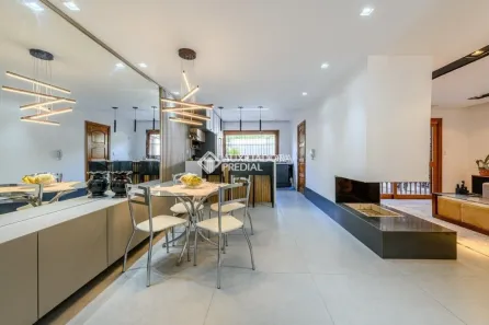 Casa com 4 Quartos para alugar, 310m² no Chácara das Pedras, Porto Alegre