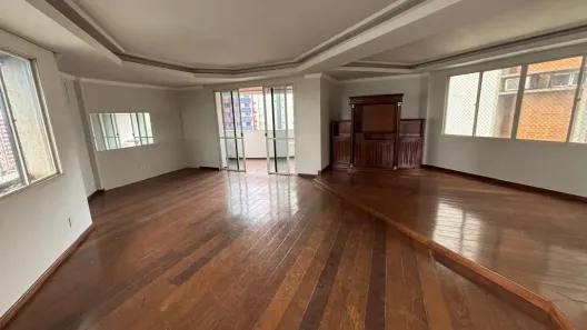 Apartamento com 4 Quartos à venda, 220m² no Zona 01, Maringá