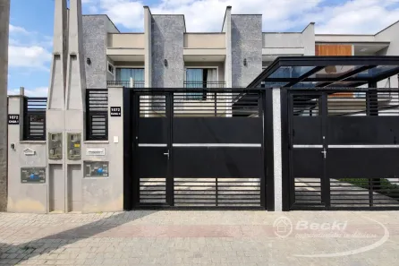 Casa com 3 Quartos à venda, 108m² no São Marcos, Joinville