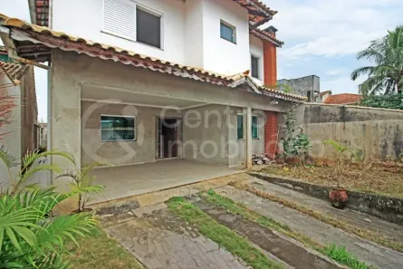 Casa com 4 Quartos à venda, 241m² no Jardim Star, Peruíbe