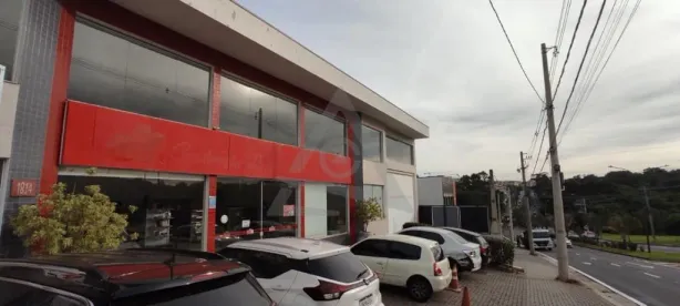 Ponto Comercial para alugar, 700m² no Swiss Park, Campinas