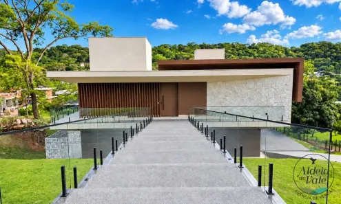 Sobrado com 5 Quartos à venda, 589m² no Residencial Aldeia do Vale, Goiânia