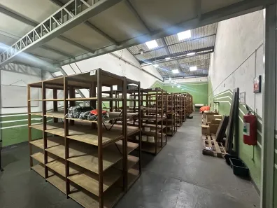 Galpão/Depósito/Armazém à venda, 225m² no Jardim Santo Antônio, Santo André