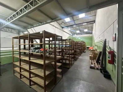 Galpão/Depósito/Armazém à venda, 322m² no Jardim Santo Antônio, Santo André