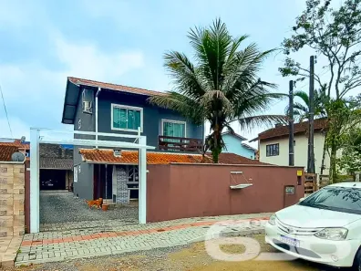 Sobrado com 5 Quartos à venda, 190m² no Aventureiro, Joinville