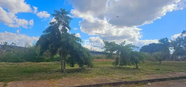 Lote/Terreno à venda, 2100m² no Setor Industrial, Brasília