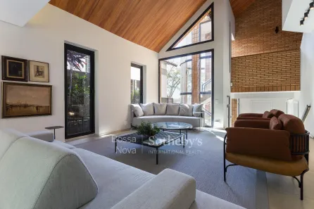 Casa com 3 Quartos à venda, 380m² no Jardim Leonor, São Paulo