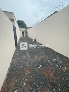 Casa com 2 Quartos à venda, 53m² no São Jorge, Uberlândia
