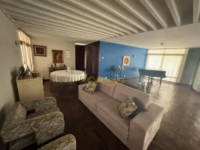 Imóvel Comercial com 3 Quartos à venda, 284m² no Casa Amarela, Recife