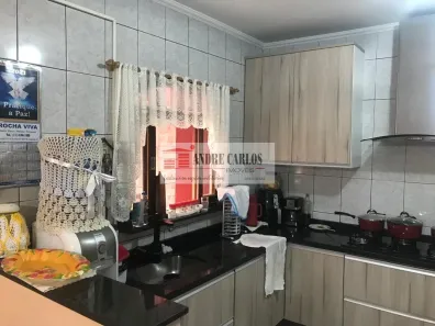 Sobrado com 3 Quartos à venda, 200m² no Parque Santa Teresa, Carapicuíba