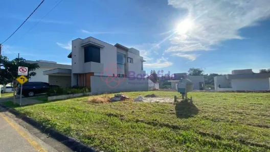 à venda, 306m² no Jardim Celeste, Jundiaí
