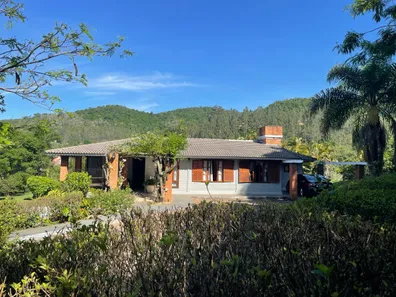 Casa de Condomínio com 4 Quartos à venda, 305m² no Capela do Barreiro, Itatiba