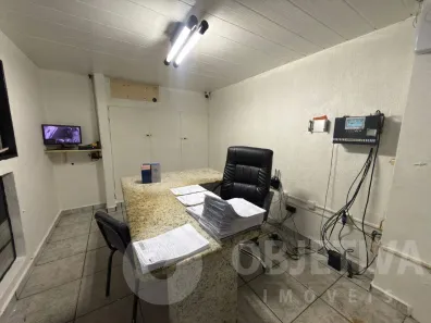 Sala Comercial para alugar, 14m² no Centro, Uberlândia