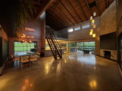 Casa de Condomínio com 4 Quartos para alugar, 420m² no Recanto do Salto, Londrina