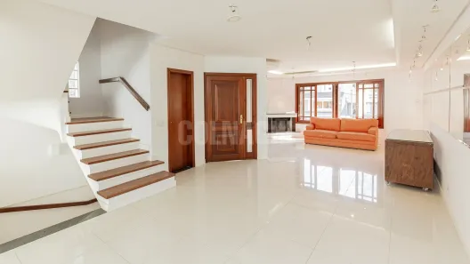 Casa com 3 Quartos à venda, 315m² no Chácara das Pedras, Porto Alegre