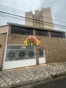 Sobrado com 2 Quartos à venda, 202m² no Jardim Maria Augusta, Taubaté
