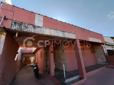 Casa com 3 Quartos à venda, 300m² no Vila Ipiranga, Porto Alegre