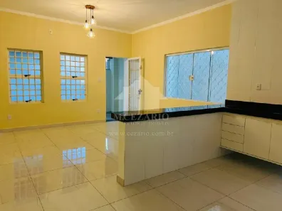 Casa com 3 Quartos para alugar, 150m² no Centro, Taubaté