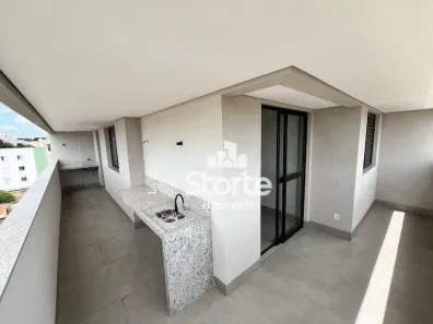 Apartamento com 3 Quartos à venda, 83m² no Segismundo Pereira, Uberlândia