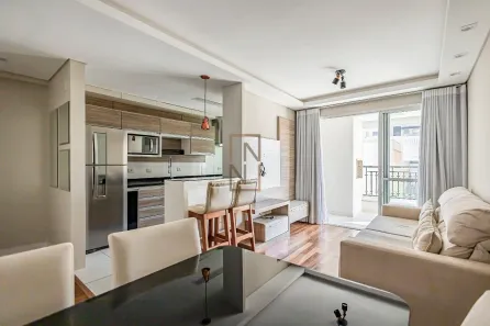 Apartamento com 2 Quartos para alugar, 75m² no Água Verde, Curitiba