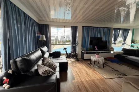 Imóvel Comercial com 7 Quartos à venda, 1000m² no Periolo, Cascavel