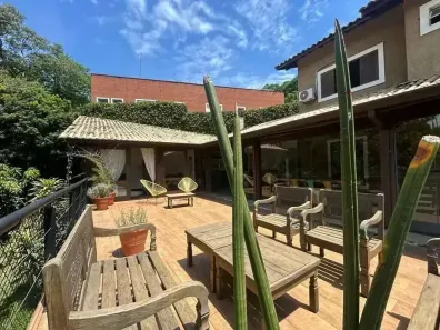 Casa com 3 Quartos à venda, 1020m² no Chácara dos Lagos, Carapicuíba