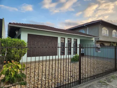 Casa com 5 Quartos à venda, 205m² no Fátima, Joinville