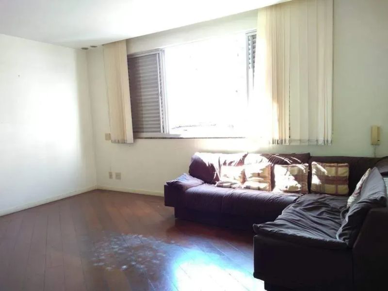 Apartamento com 4 quartos — Santo Antônio, Belo Horizonte