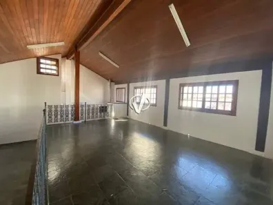 Casa com 4 Quartos para alugar, 235m² no Tabaú, Pindamonhangaba
