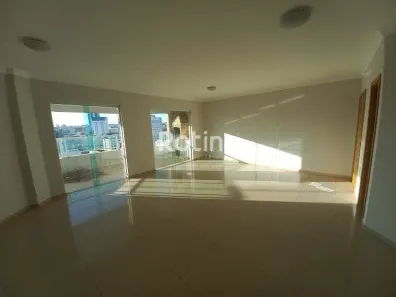 Apartamento com 3 Quartos para alugar, 126m² no Saraiva, Uberlândia