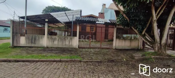 Casa com 2 Quartos à venda, 120m² no Guarujá, Porto Alegre