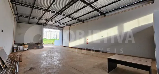 Galpão/Depósito/Armazém à venda, 300m² no Grand Ville, Uberlândia