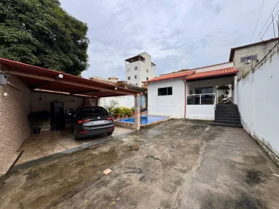 Casa com 3 Quartos à venda, 269m² no Sapucaias III, Contagem