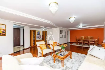 Sobrado com 4 Quartos à venda, 366m² no Água Verde, Curitiba